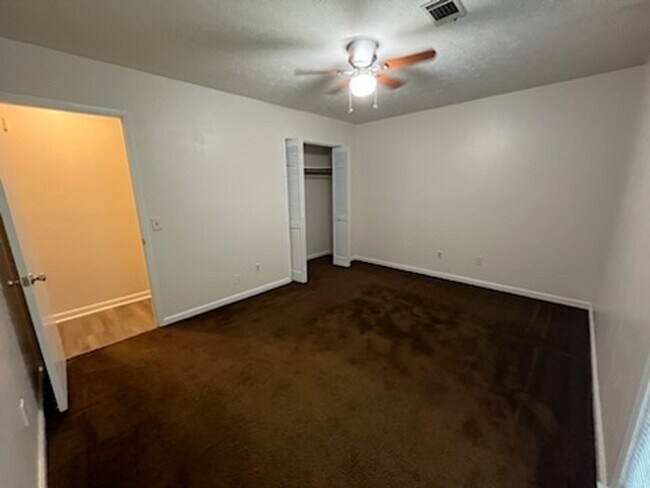 Building Photo - 5453 Cranston Dr