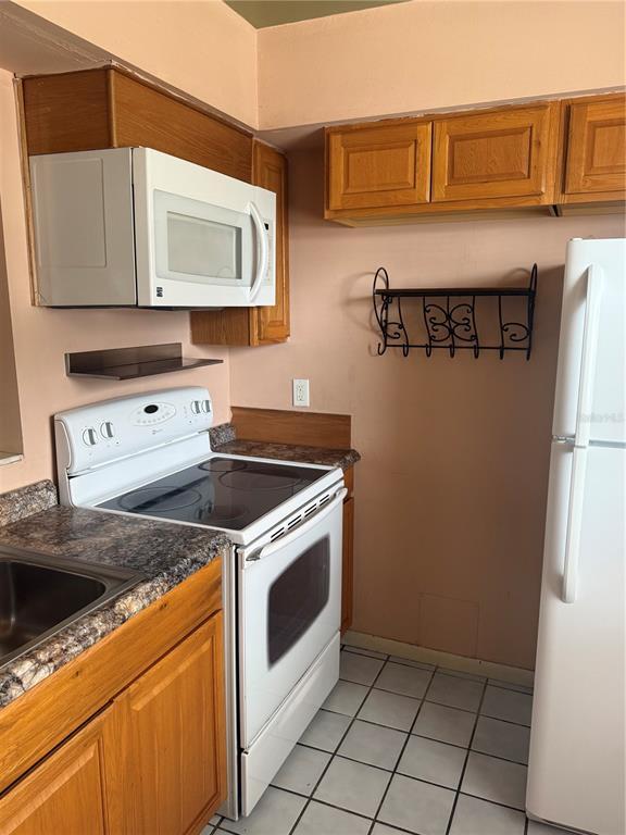 Building Photo - 3620 Hartford St N