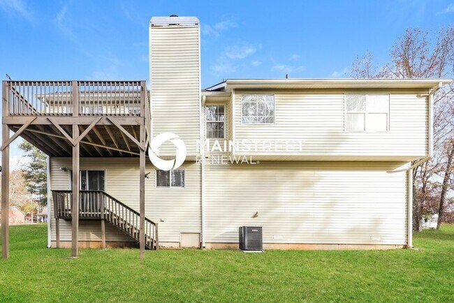 Building Photo - 4 Bedroom Pet-Friendly Home in JONESBORO, GA with Main Street Renewal