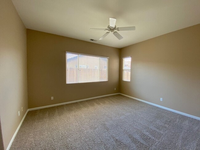 Building Photo - Beautiful 3 Bedroom + 1 FLEX ROOM Single Story House in South Meadows Reno