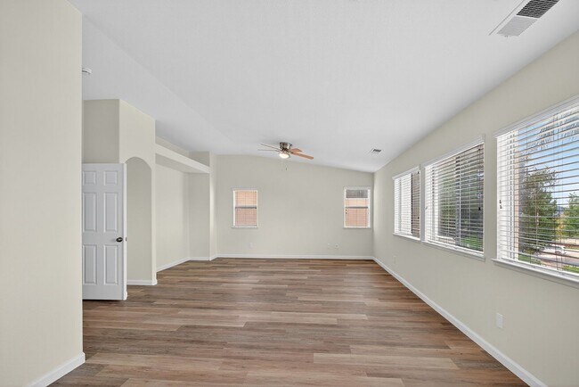 Building Photo - Most Desireable Neighborhood in Temecula  Eastridge by Redhawk