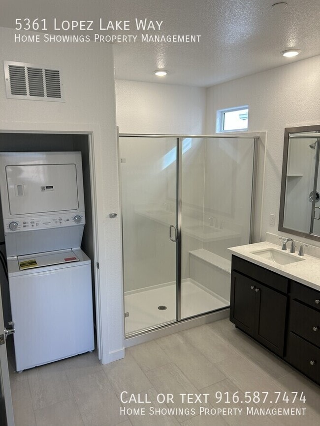 Building Photo - 5361 Lopez Lk Wy