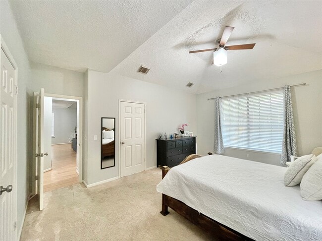 Building Photo - 7 Windledge Pl