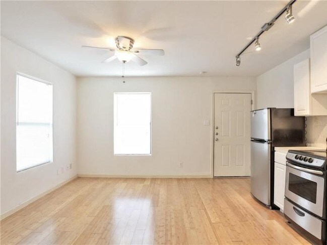 Building Photo - 1 bedroom in Austin TX 78705