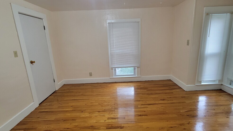 Building Photo - 1333 Connecticut St