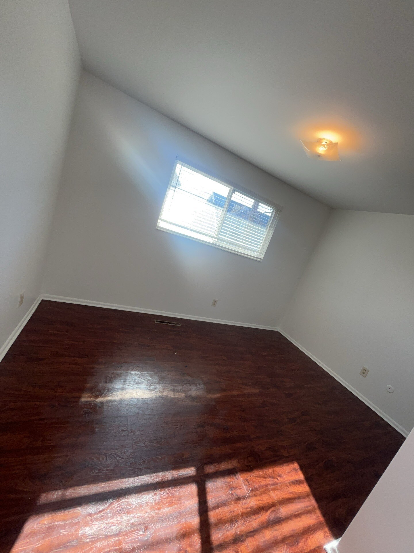 Building Photo - 351 Park Creeke Ln