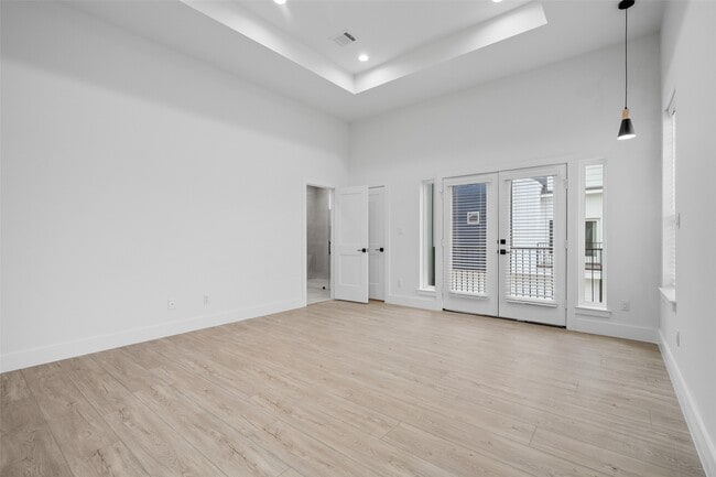 Building Photo - 105 Tolima Dove St