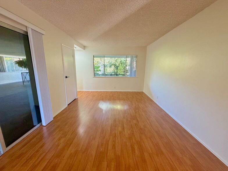 Interior Photo - Royal Gardens Arcadia