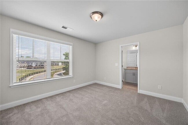 Building Photo - 523 Fundao Ln