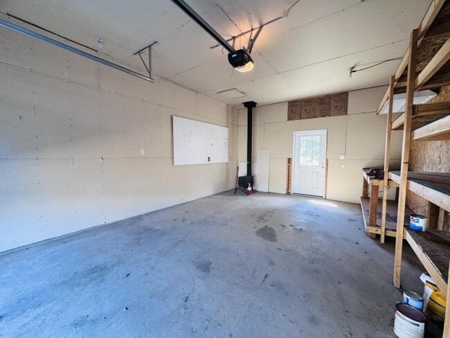 Building Photo - 3280 Strom Dr