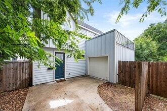 Building Photo - 408 W 55th St