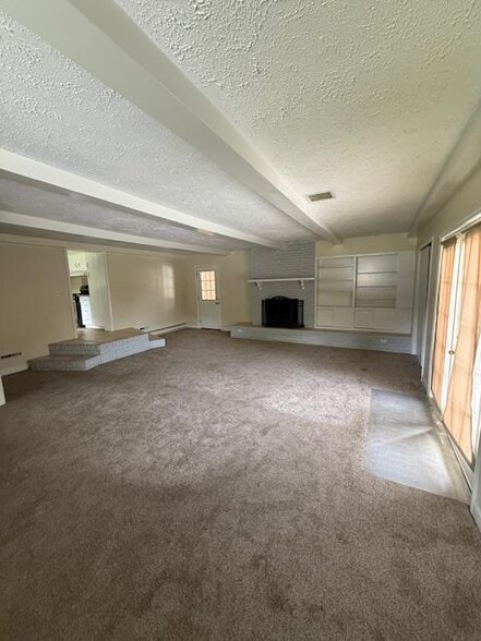 Building Photo - 205 Westridge Dr
