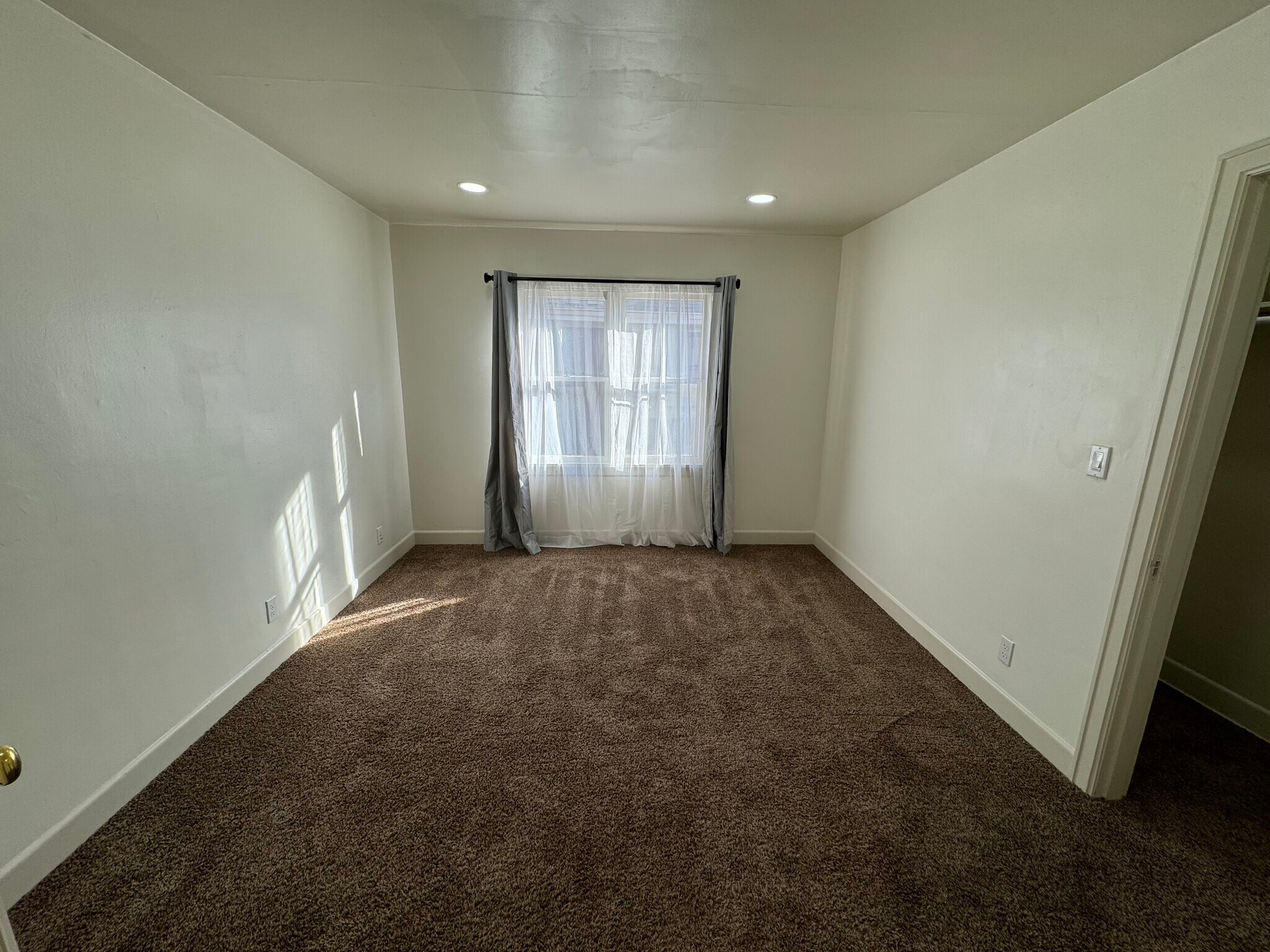 Building Photo - 2659 Brinker Ave