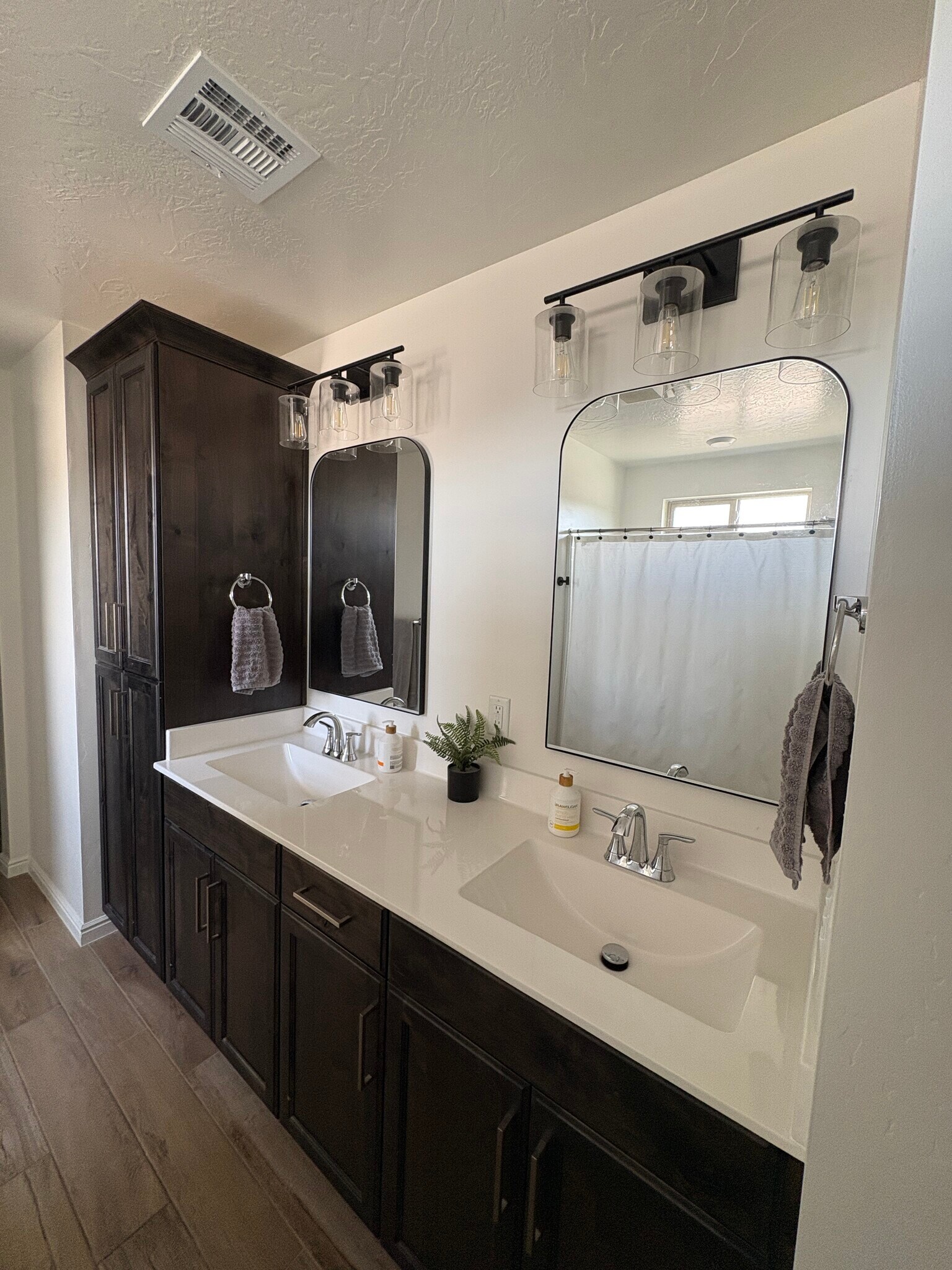 Building Photo - 391 S Deep Creek Dr