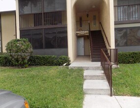 Building Photo - 824 Sky Pine Way