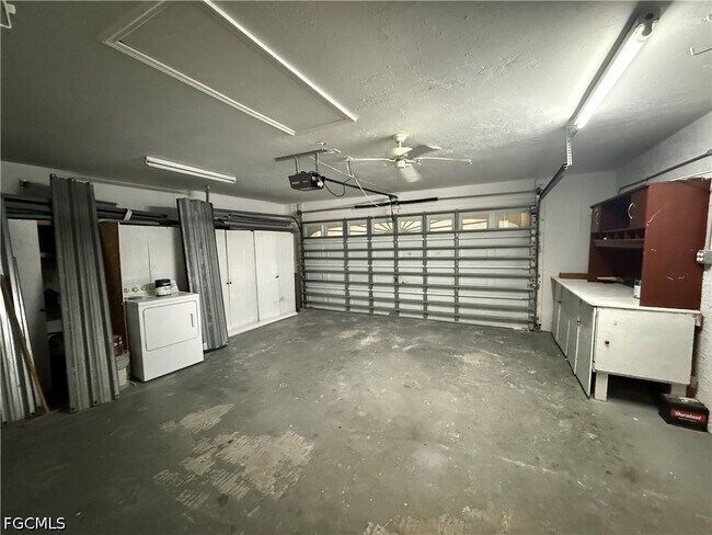 Building Photo - 1713 SW 10th Pl
