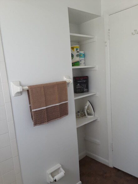 bathroom - 405 Adams Ave