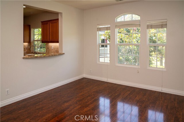 Building Photo - 71 Strawflower St