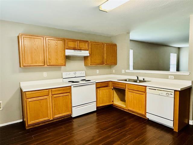 Building Photo - 8021 Stowe Springs Ln