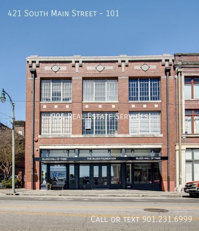 Building Photo - 421 S Main St