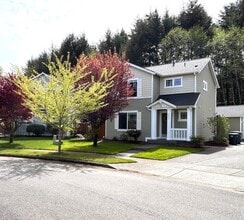 Building Photo - Updated 2 bedroom + loft, 2.5 bath DuPont Home