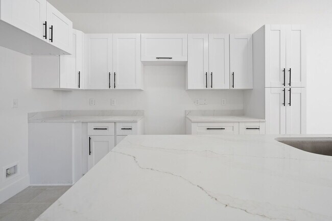 Building Photo - 5245-5247 26th St SW