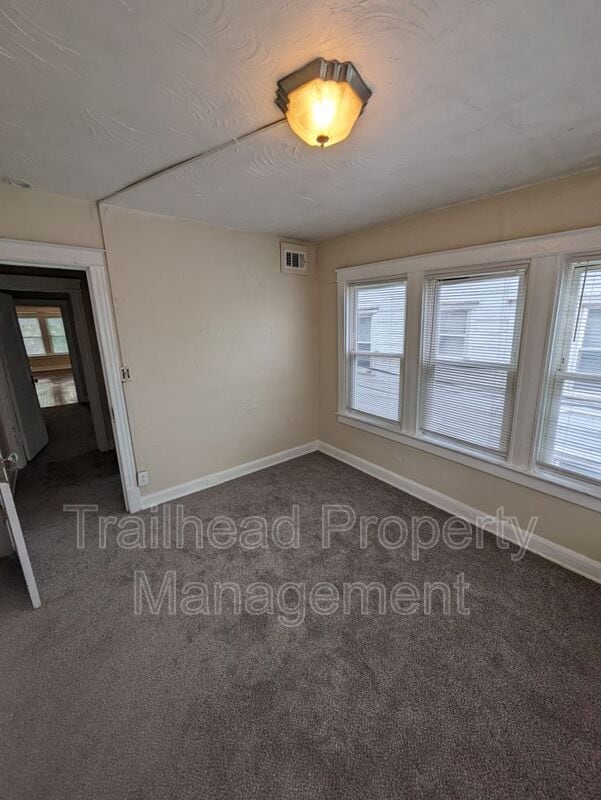 Building Photo - 4002 Warwick Blvd