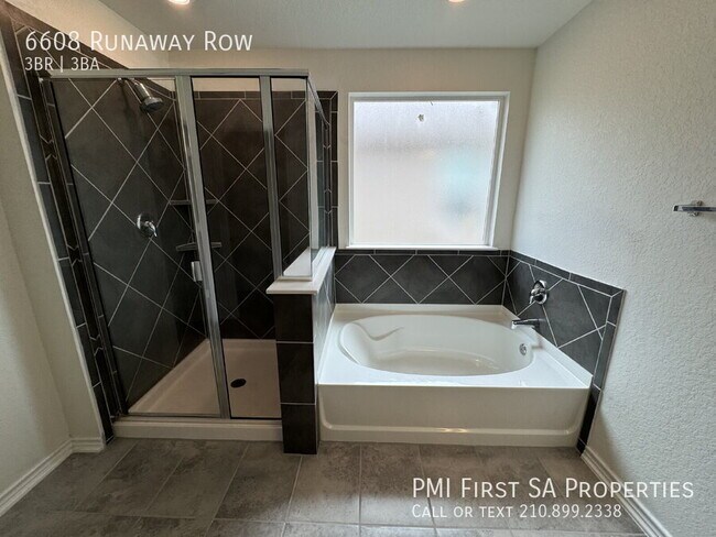 Building Photo - 6608 Runaway Row