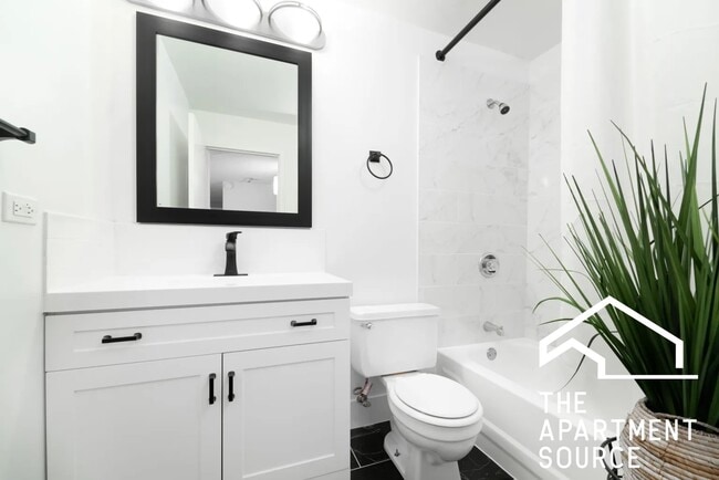 Building Photo - 100 W Chestnut St