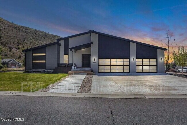 Building Photo - 846 E 270 S