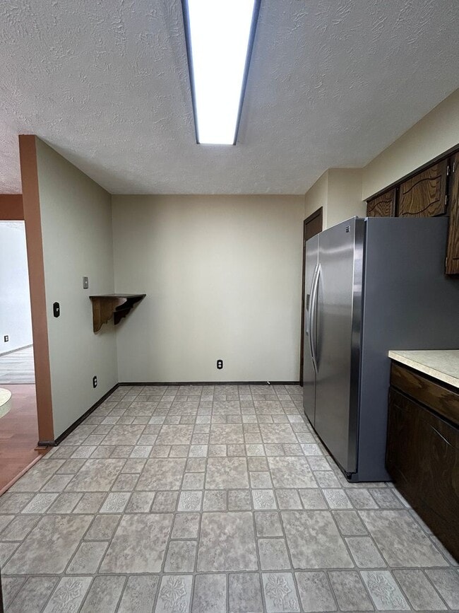 Building Photo - Spacious 3-Bedroom, 1-Bath Home with Garage & Basement in La Vista