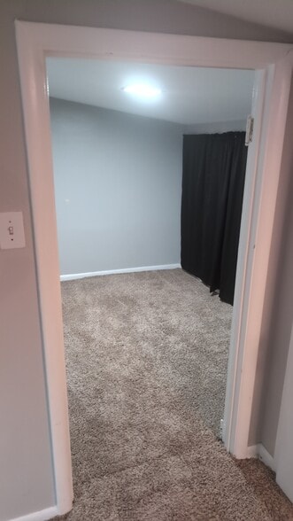 Building Photo - 304 N Western St