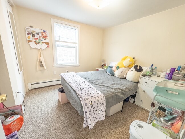 Building Photo - 123 Willow St