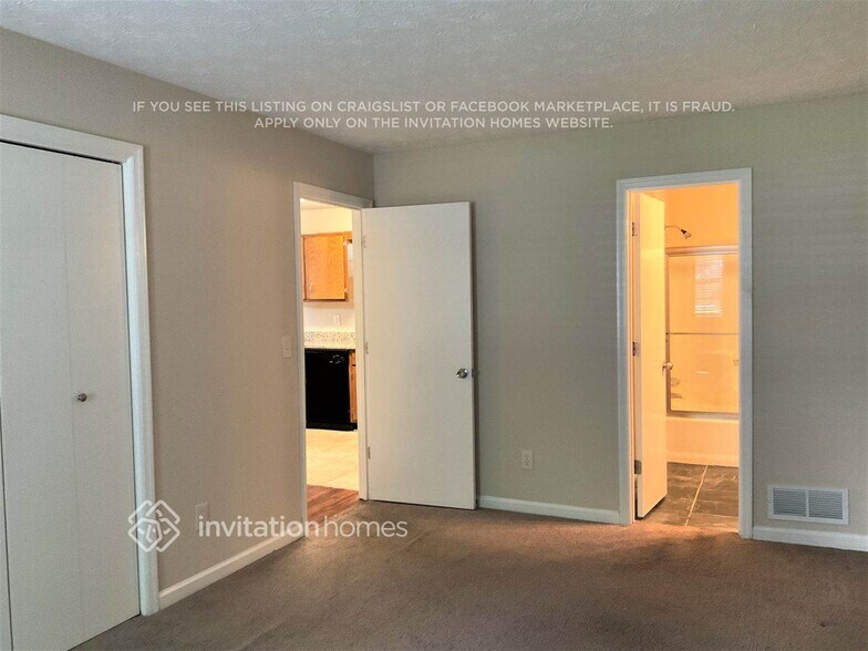 Building Photo - 1602 Kings Ridge Dr NW