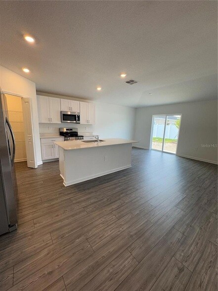 Building Photo - 4612 SW 83rd Lp