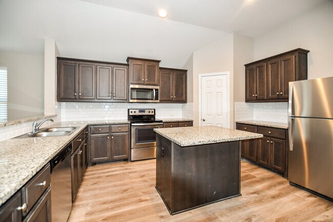 Building Photo - 4713 Joshua Dr