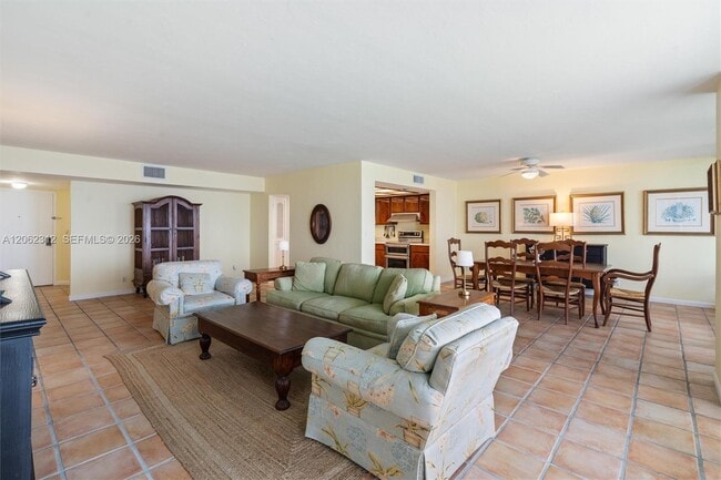 Building Photo - 2200 S Ocean Ln