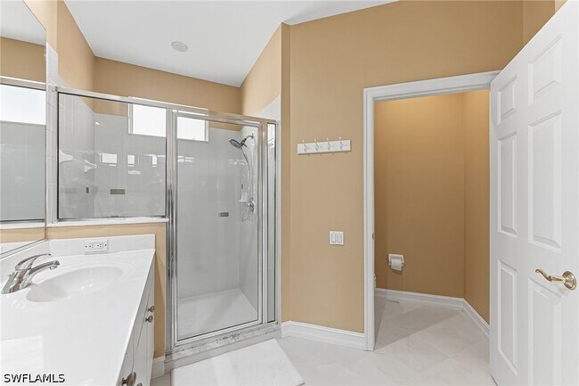 Building Photo - 800 Carrick Bend Cir
