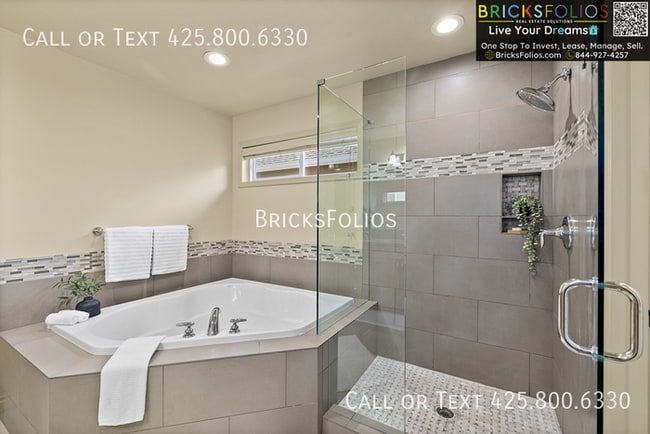 Building Photo - Redmond Ridge Luxury Living | East-Facing Murray Franklyn Gem