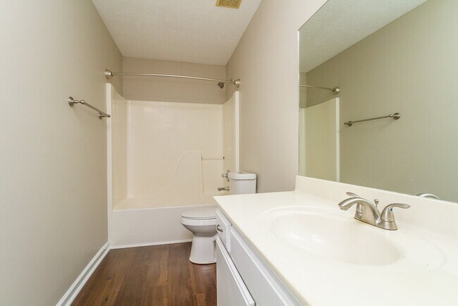 Building Photo - 2244 Rosecran Cir