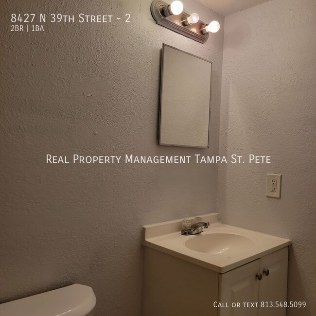 Building Photo - 8427 N 39th St