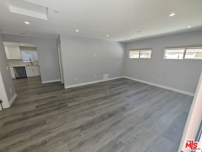 Building Photo - 8617 Hatillo Ave