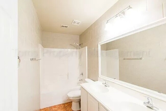 Building Photo - 3609 Venera St