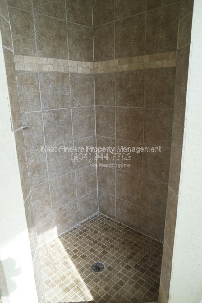 Building Photo - 757 King St