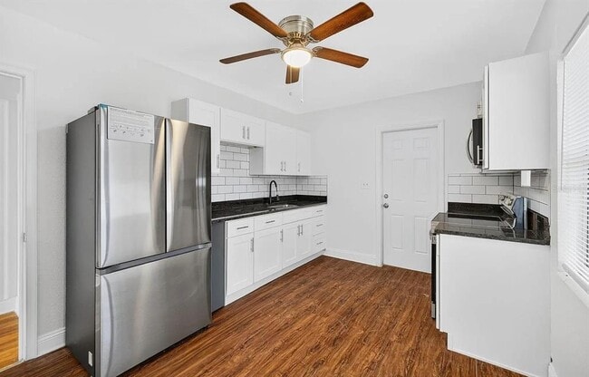 Building Photo - 5517 Gulfport Blvd S