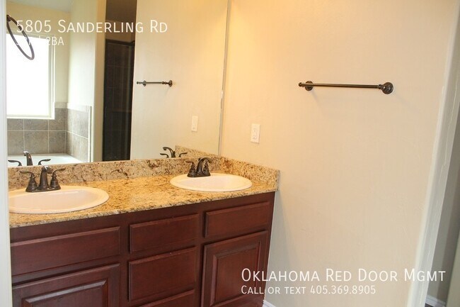 Building Photo - 5805 Sanderling Rd