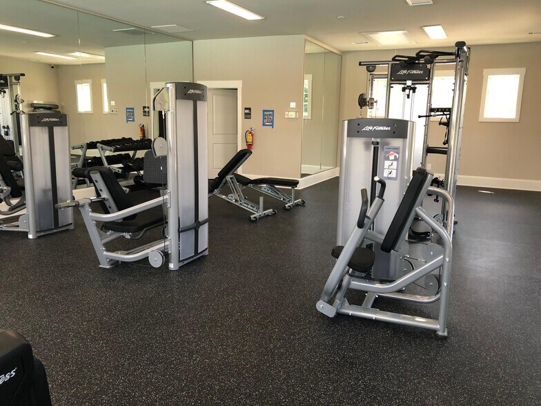 Fitness Center W / Mirror View - 2904 Weyhill Trl