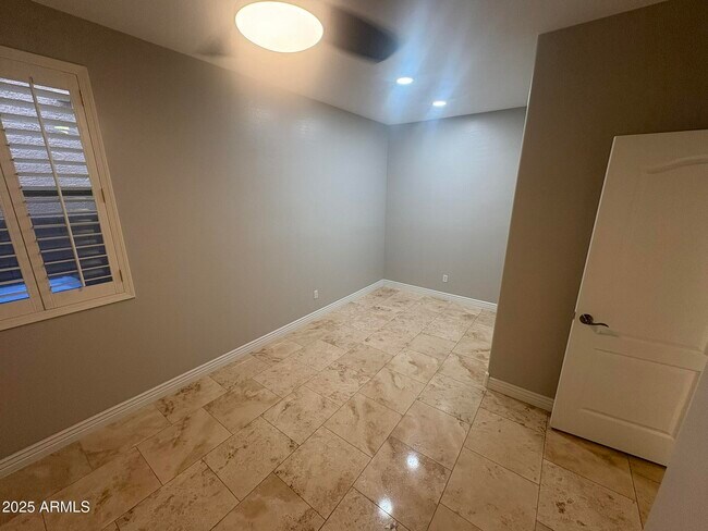 Building Photo - 17633 N 41st St