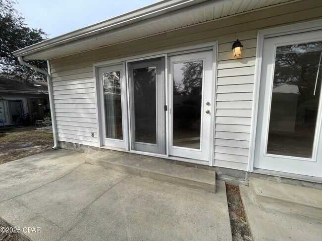 Building Photo - 2026 Baker Ct