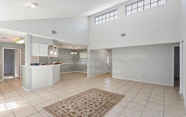 Building Photo - 3386 Chrysler Dr